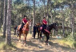 Maltepe'de atlı polislerle orman denetimi