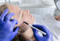 "Estetik ameliyatlar için doğru yaş beklenmeli"