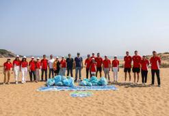 Aras Kargo çalışanları Filenin Efeleri ile Riva'da kıyı temizliği yaptı