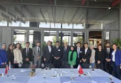 İş insanı Hamdi Akın'dan gençlere "Gelen şansı kaçırmamak için işinize odaklanın" tavsiyesi