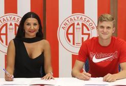 Antalyaspor, Jakub Kaluzinski'yi kadrosuna kattı