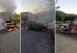 Park halindeki otomobil alev alev yandı