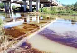 Kızılırmak yüzeyinde korkutan kirlilik görüntüsü