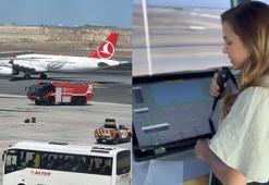 A Milli Kadın Voleybol Takımı'na kuleden tebrik