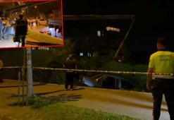 Bursa'da demir korkulukları parçalayan otomobil inşaat alanına düştü: 1 ölü, 2 yaralı