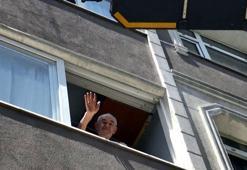 Avcılar'da evde mahsur kalan yaşlı adam için kurtarma seferberliği