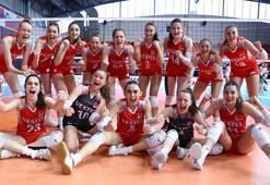 U17 Kız Voleybol Milli Takımı finale çıktı