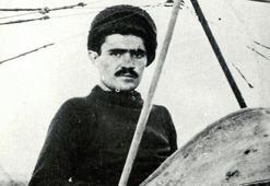 Bir asır önce şehit olan Tayyare Binbaşı Fazıl Bey'in cenaze töreni görüntüleri ortaya çıktı