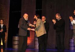 Usta oyuncu Yılmaz Gruda hayatını kaybetti