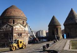 Tarihi yapılarda depremlerin izini sürüyorlar