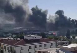 Menemen'de geri dönüşüm tesisindeki yangın bitişikteki turşu fabrikasını da yaktı