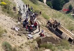 Kars'ta yolcu otobüsü viyadükten uçtu: 7 ölü, 21 yaralı