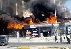 Avcılar'da açılış hazırlığı yapılan iş yerinde yangın çıktı