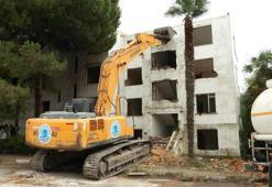 Tuzla’da kentsel dönüşüm kapsamında Marmados Sitesi yıkıldı