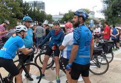 Kadiköy'de Doğanay Güzelgün'ün ölümüne neden olan sürücünün yakalanamaması protesto edildi