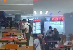 Bursa'da AVM'de yangın, vatandaşlar tahliye edildi; o anlar kamerada