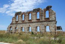 Edirne'de tek duvarı kalan tarihi asker hastanesi için 'ibret anıtı' olsun önerisi