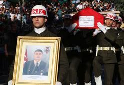 Şehit Uzman Çavuş Özek, memleketi Denizli'de son yolculuğuna uğurlandı