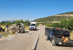 Isparta'da minibüs ile patpat çarpıştı: 1 ölü, 13 yaralı