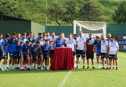 Trabzonspor idmanında Gomez’e doğum günü kutlaması