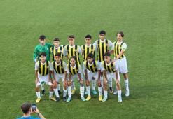 Fenerbahçe, genç futbolcularını Moskova'da görücüye çıkardı