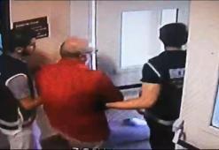 Hastalarından bıçak parası isteyen doktor tutuklandı