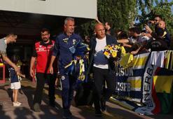 Fenerbahçe kafilesine Samsun’da meşaleli karşılama