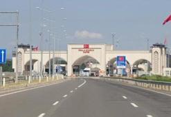 Yangın nedeniyle faaliyetleri durdurulan gümrük kapıları geri açıldı