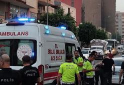 Çocuklarını odaya kilitleyip eşini 5 yerinden bıçaklayarak ağır yaraladı, intihara kalkıştı
