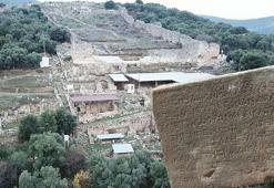 Metropolis'in tarihine ışık tutan 2 bin yıllık yazıt bulundu