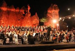 Türkiye Gençlik Filarmoni Orkestrası Devlet Çok Sesli Korosu, Nevşehir'de konser verdi
