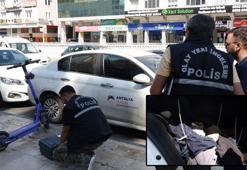 Kapısı açık unutulan otomobildeki para dolu torba çalındı