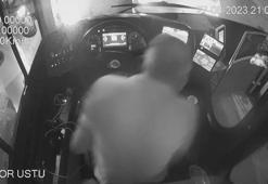 Kadıköy'de İETT şoförüne biber gazlı saldırı: Otobüsün güvenlik kamerası görüntüleri ortaya çıktı