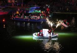 Eskişehir'de, 30 Ağustos Zafer Bayramı'nda fener alayı