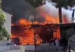 Cami lojmanında çıkan yangında imamın annesi öldü