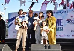 Erguvan Festivali devam ediyor...kadınlar hem bebeklerini hem de böreklerini yarıştırdı