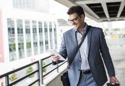 “İş dünyasına fark yaratan bireyler kazandırıyoruz”