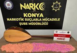 Otomobildeki bağlamadan 2 bin 600 uyuşturucu hap çıktı, sürücü tutuklandı