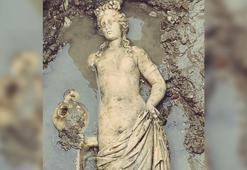 Bartın'da 1800 yıllık su perisi heykeli bulundu