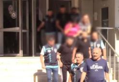 Eve davet edip 'namus' adı altında mağdurlara senet imzalattıran 1'i kadın 4 kişi yakalanıp, tutuklandı