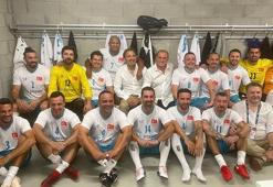 Replay maçında Terim kadroyu unuttu, oyuncular yardımcı oldu