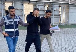 Silah kabzasıyla kafasına vurup, telefon ve parasını aldılar