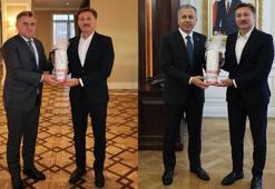 Bakanlar ‘kırmızı dipli mumla’ er meydanına davet edildi