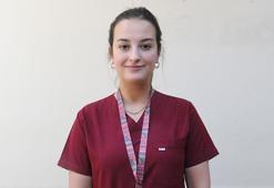 Elif hemşire, lenfomayı yendiği hastanede hastaların ümidi