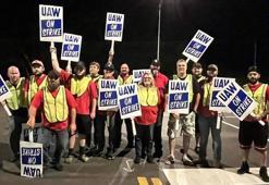 ABD’de otomotiv işçileri 3 dev şirkette aynı anda greve başladı