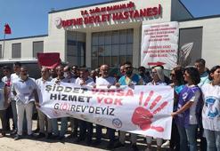 Hatay'da sağlık çalışanları şiddete karşı iş bıraktı