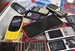Tuşlu telefon kullanıcısı artınca hurdası bile para etti