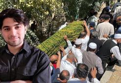 Nakşibendi şeyhinin ABD'de kazada ölen torunu, Şanlıurfa'da toprağa verildi