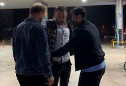 Yakalanacağını anlayınca uyuşturucuyu klozete attı