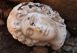 Düzce'de antik kentteki kazıda, Makedonya Kralı Büyük İskender’e ait portre başı bulundu